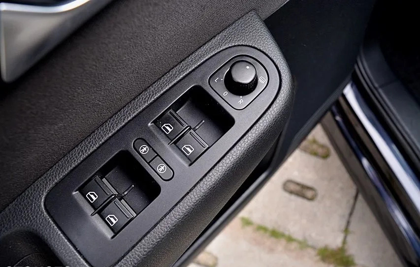 Volkswagen Sharan cena 44900 przebieg: 203000, rok produkcji 2013 z Niemodlin małe 232